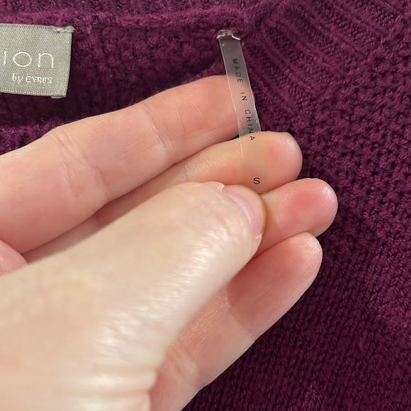 Evolution by Cyrus Pom Pom and cableknit sweater - Picture 3 of 7